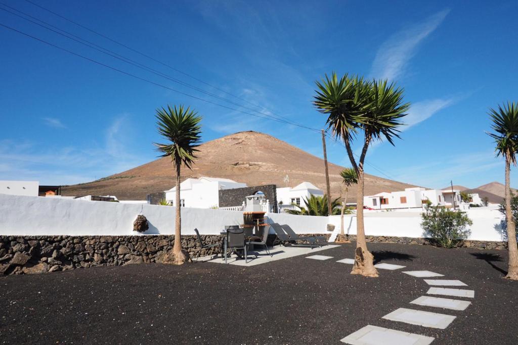 Private Apartment With Mountain And Sea Views, La Asomada, Lanzarote Tías Esterno foto